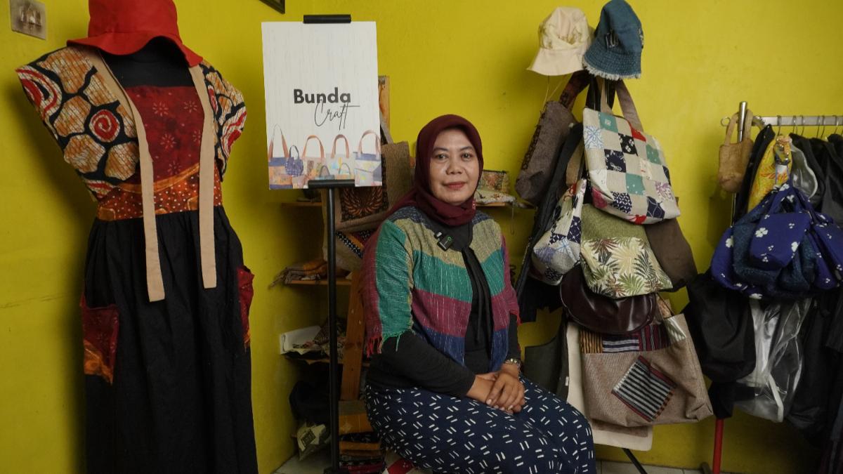 Kreativitas Bunda Craft Merubah Kain Perca Jadi Produk yang Bernilai Jual Tinggi