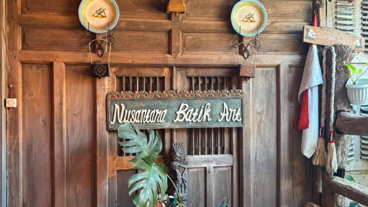 Melanjutkan Langkah Sang Ayah, Laily Bawa Nusantara Batik Art Terus Berkembang