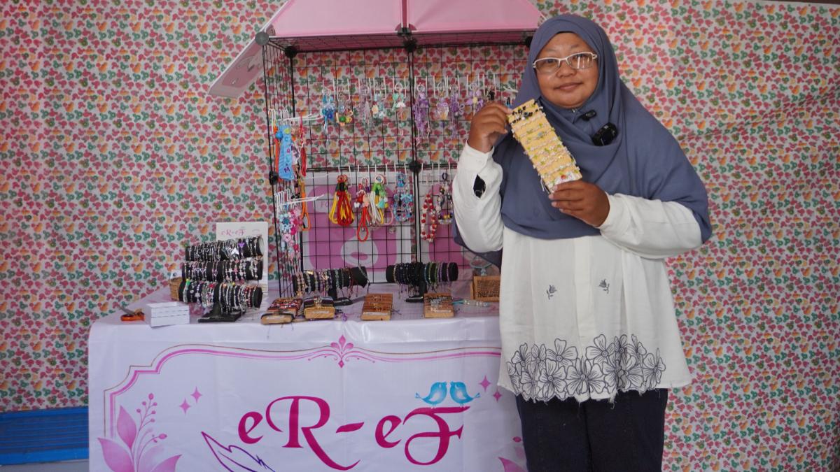Kreativitas ER-EF Membuat Produk Aksesoris dengan harga Rp 10 Ribuan